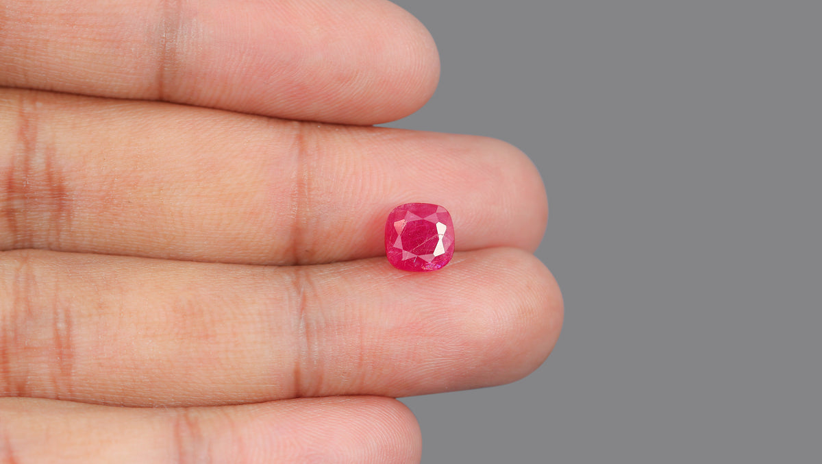 Burmese Ruby (Manik) 3.34 Carats / 3.67 Ratti