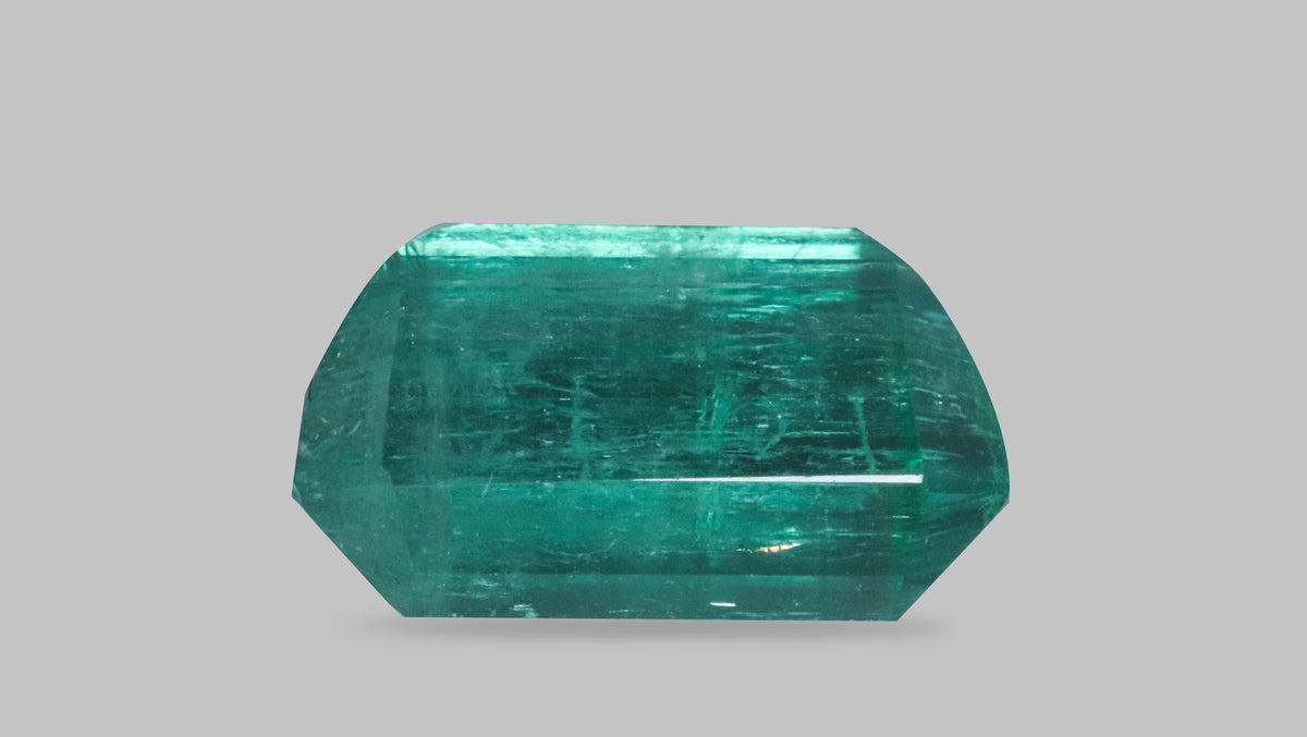 Minor Oil Afganistan Emerald 4.57 Carats / 5.02 Ratti