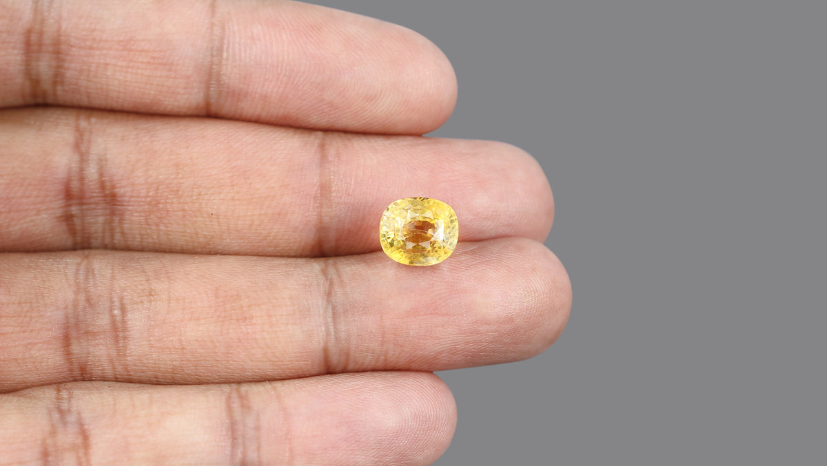 YELLOW TOPAZ 7.22 CARATS / 7.93 Ratti