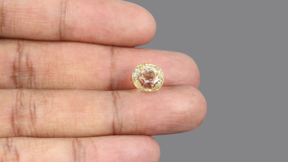 YELLOW TOPAZ 7.50 CARATS / 8.24 Ratti