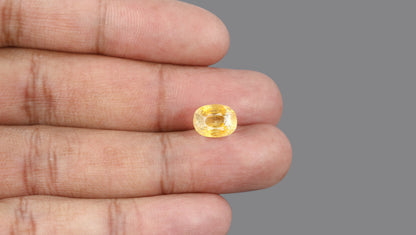 YELLOW TOPAZ 5.38 CARATS / 5.91 Ratti