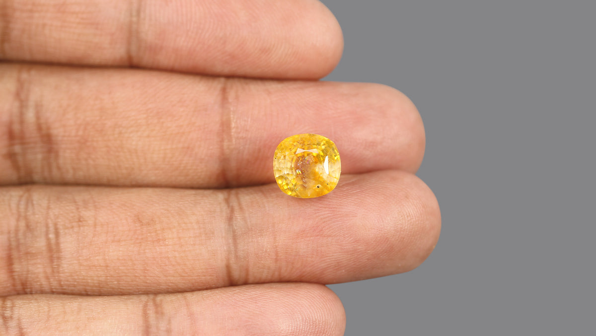 YELLOW TOPAZ 8.12 CARATS / 8.92 Ratti