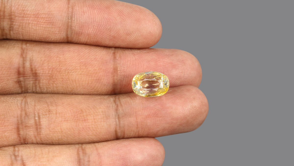 YELLOW TOPAZ 8.78 CARATS / 9.65 Ratti
