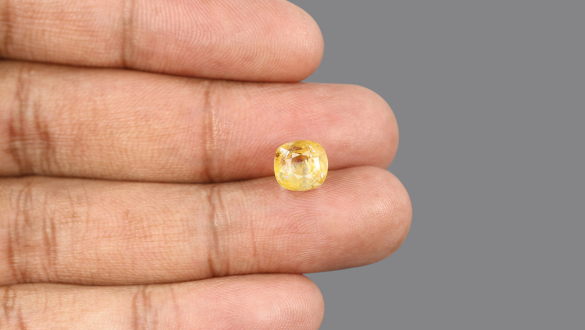YELLOW TOPAZ 5.12 CARATS / 5.63 Ratti