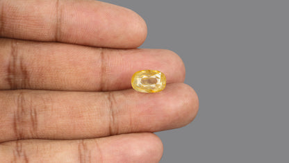 YELLOW TOPAZ 7.91 CARATS / 8.69 Ratti
