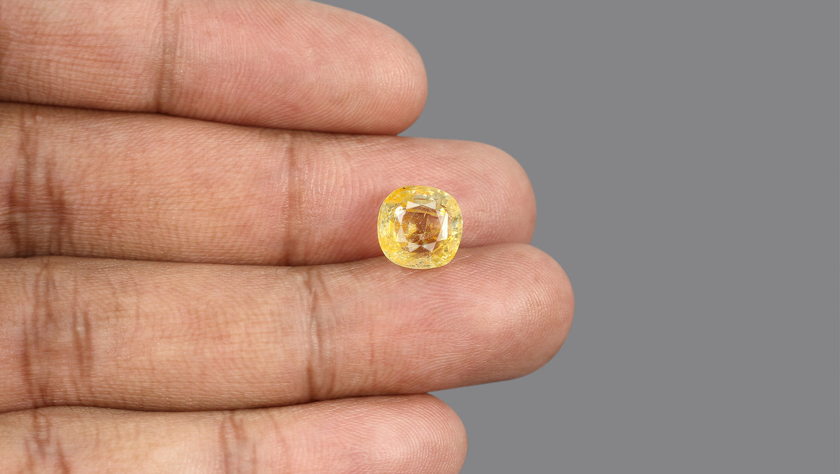 YELLOW TOPAZ 6.35 CARATS / 6.98 Ratti