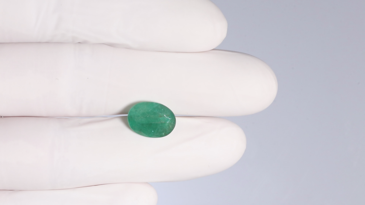 Zambian Emerald (Panna) 4.66 Carats / 5.12 Ratti