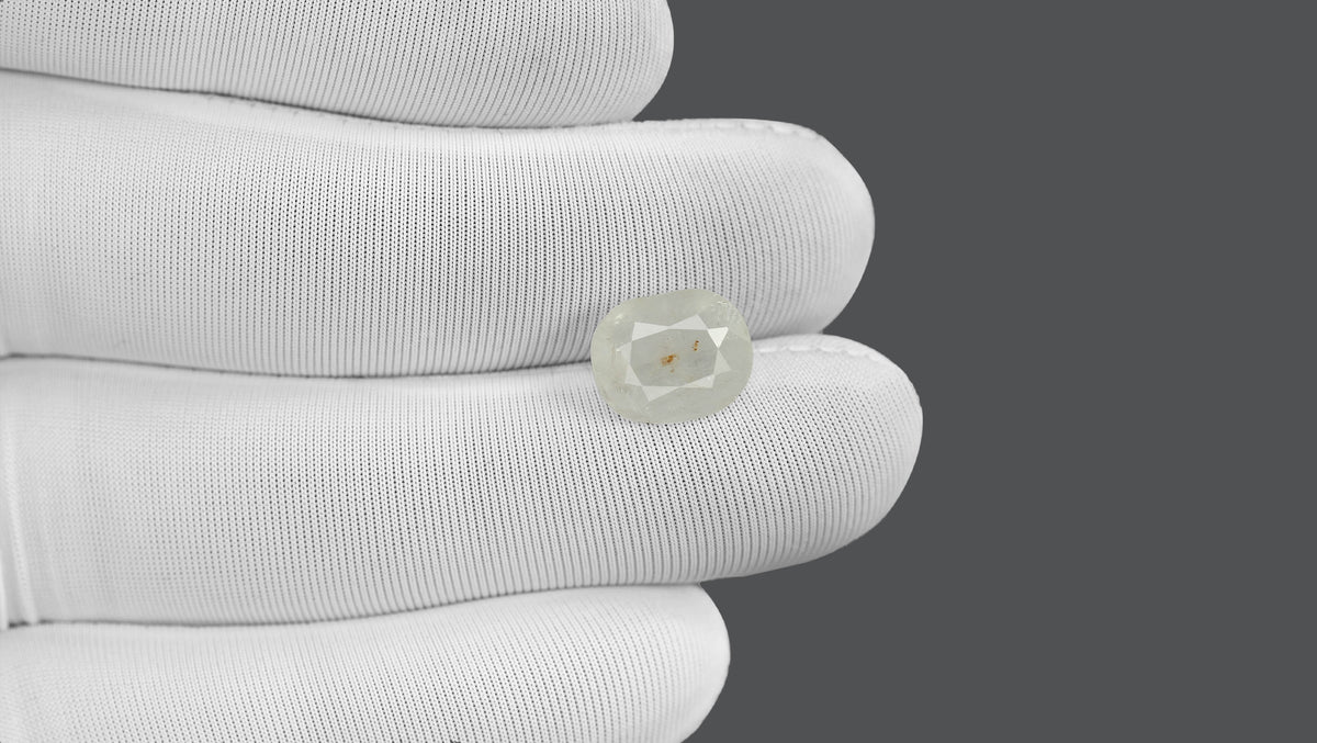 Natural White Sapphire 5.99 Carats / 6.58 Ratti