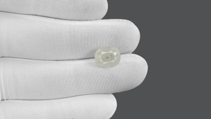 Natural White Sapphire 5.99 Carats / 6.58 Ratti