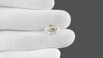 Natural White Sapphire 5.21 Carats / 5.73 Ratti
