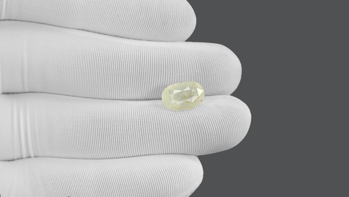 Natural White Sapphire 6.21 Carats / 6.82 Ratti