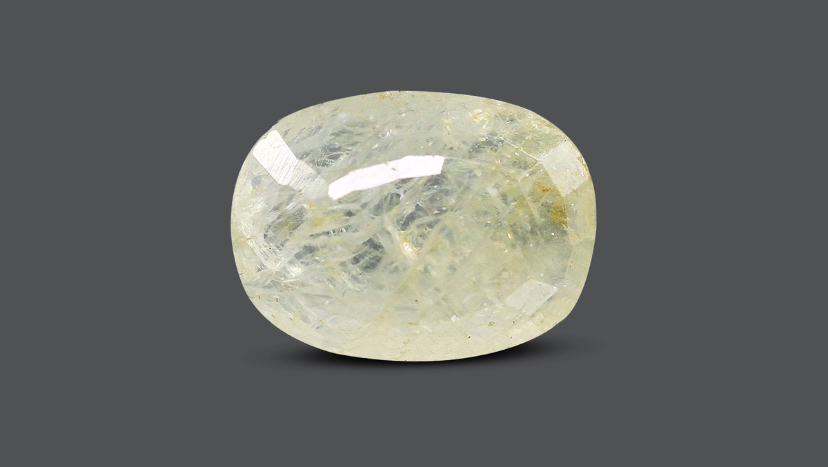 Natural White Sapphire 8.10 Carats / 8.9 Ratti