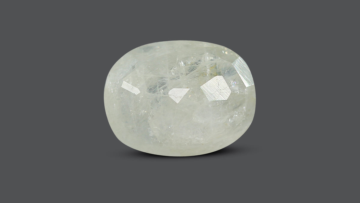 Natural White Sapphire 9.45 Carats / 10.38 Ratti