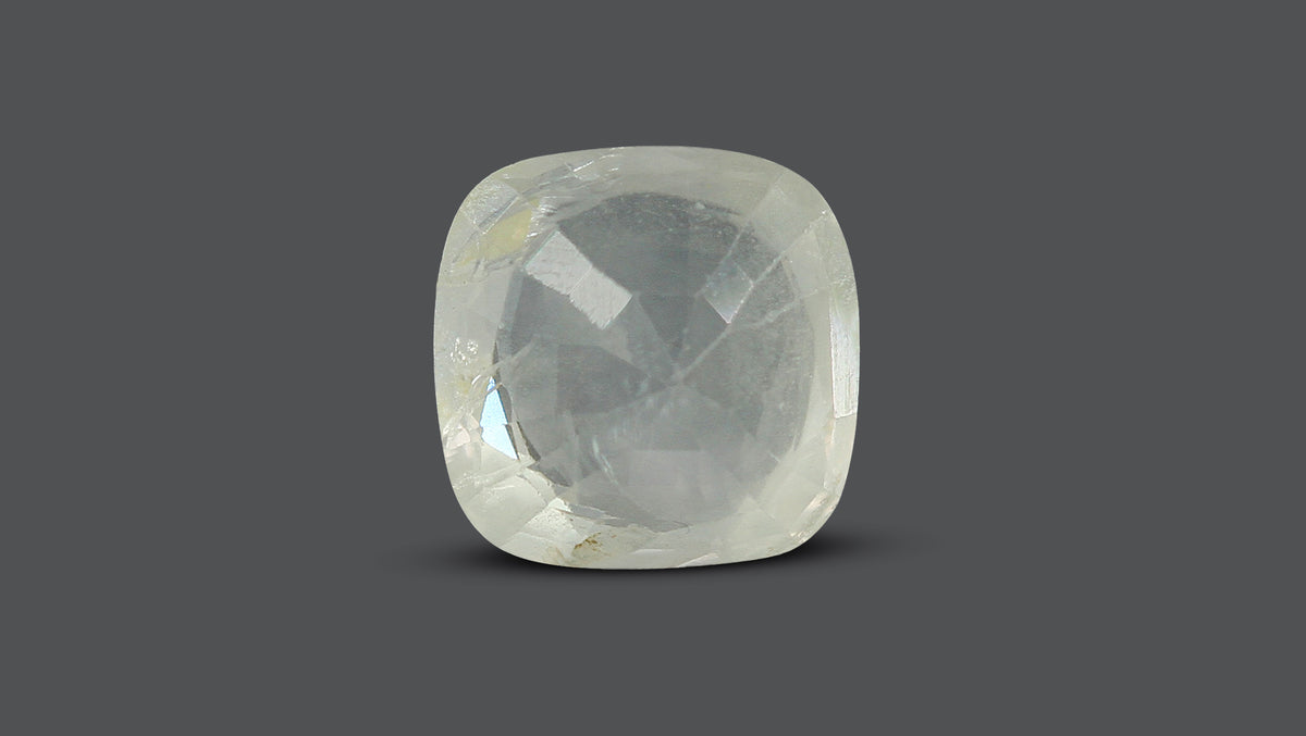 Natural White Sapphire 6.08 Carats / 6.63 Ratti