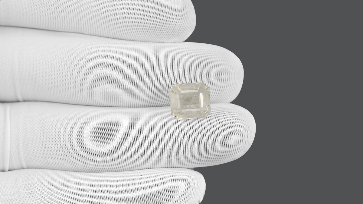 Natural White Sapphire 8.91 Carats / 9.79 Ratti
