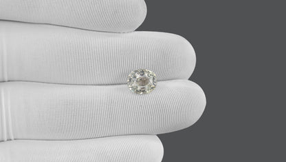 Natural White Sapphire 4.61 Carats / 5.07 Ratti