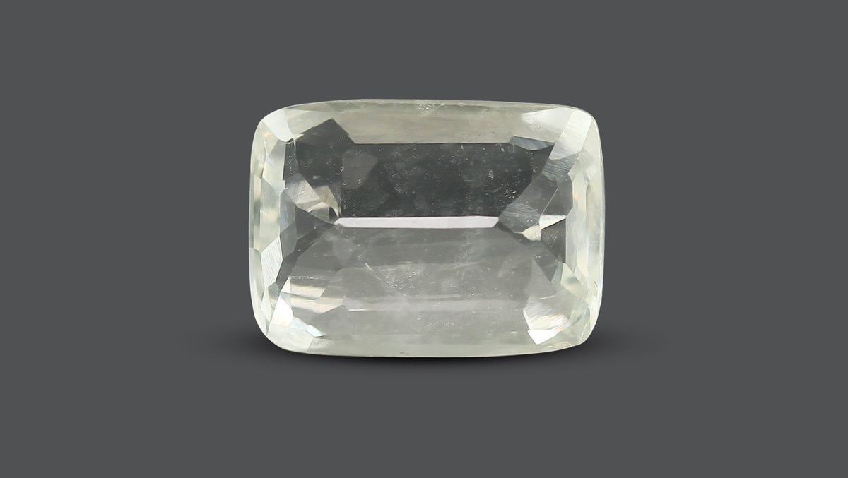 Natural White Sapphire 4.82 Carats / 5.3 Ratti