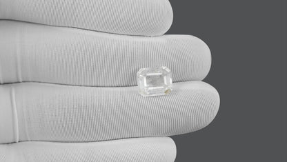 Natural White Sapphire 7.26 Carats / 7.98 Ratti