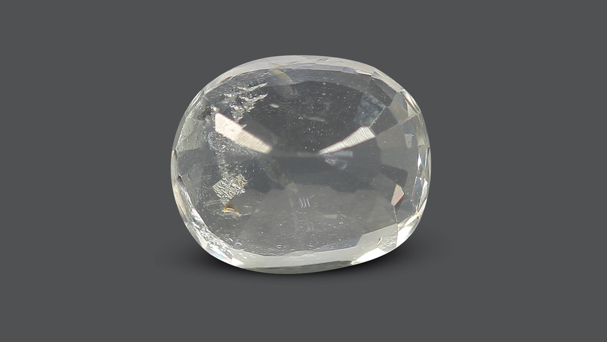Natural White Sapphire 4.91 Carats / 5.4 Ratti
