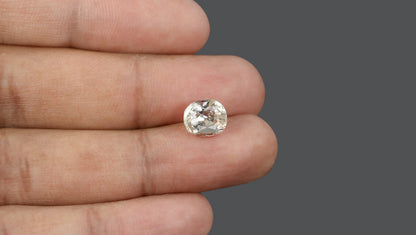 Natural White Sapphire 4.91 Carats / 5.4 Ratti