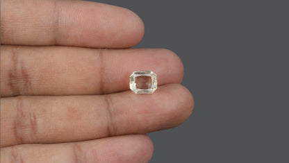 Natural White Sapphire 5.62 Carats / 6.18 Ratti