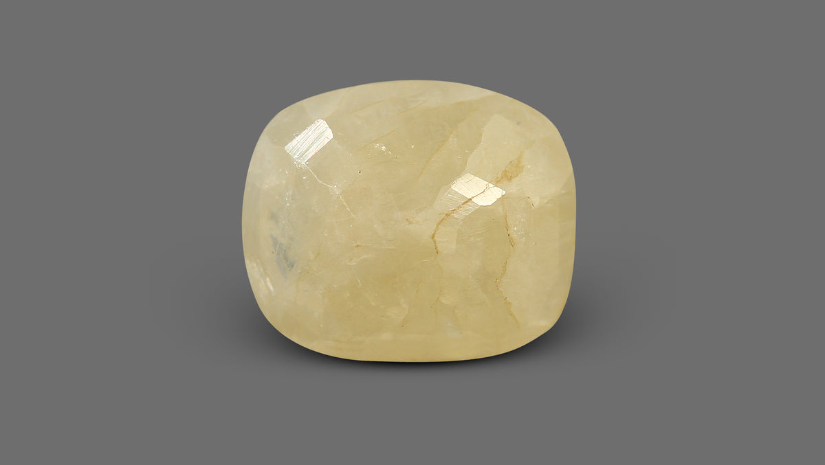 Natural Yellow Sapphire 10.14 Carats / 11.14 Ratti