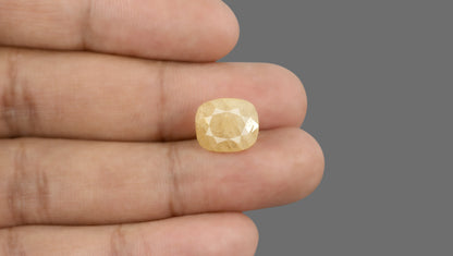 Natural Yellow Sapphire 10.14 Carats / 11.14 Ratti