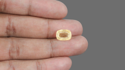 Natural Yellow Sapphire 6.02 Carats / 6.62 Ratti