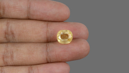 Natural Yellow Sapphire 10.15 Carats / 11.15 Ratti