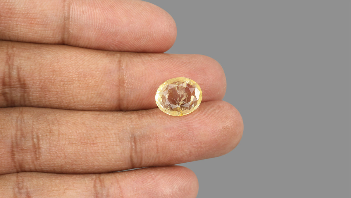 Natural Yellow Sapphire 5.67 Carats / 6.23 Ratti