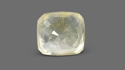 Natural Yellow Sapphire 4.73 Carats / 5.2 Ratti