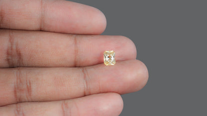Natural Yellow Sapphire 1.91 Carats / 2.1 Ratti