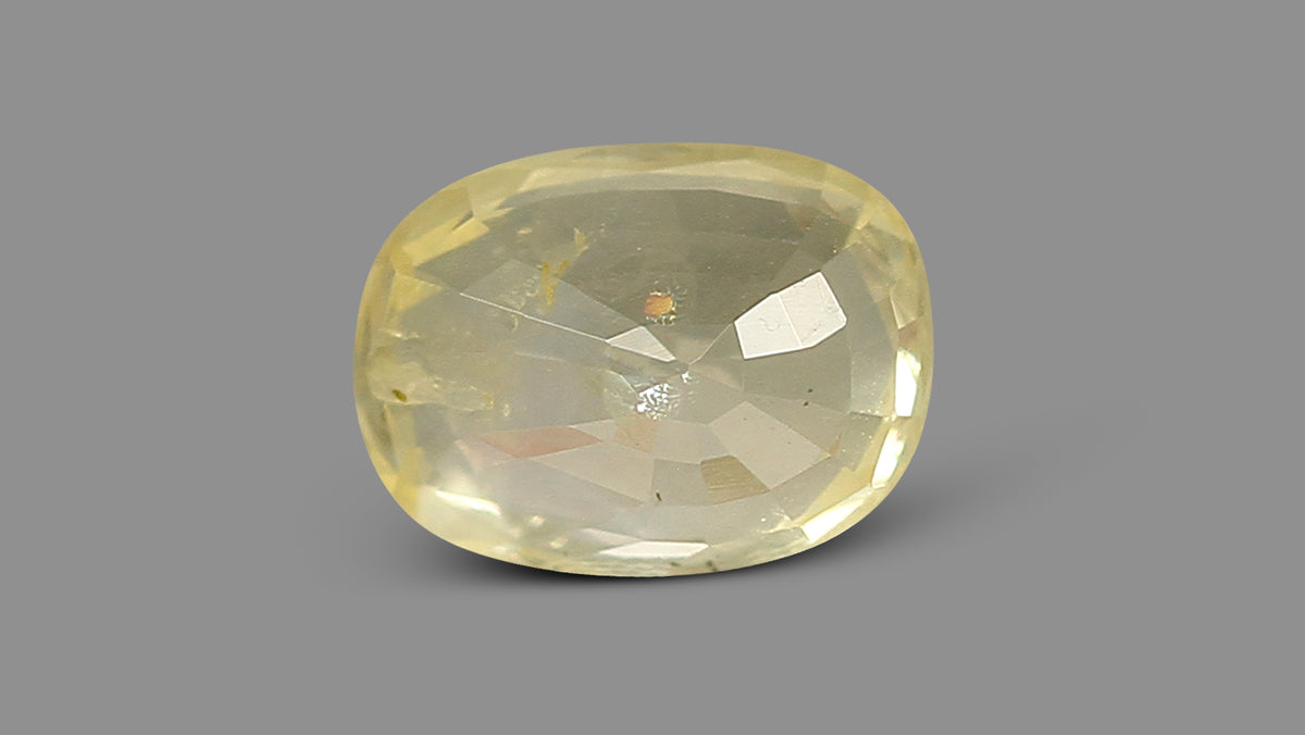 Natural Yellow Sapphire 2.74 Carats / 3.01 Ratti
