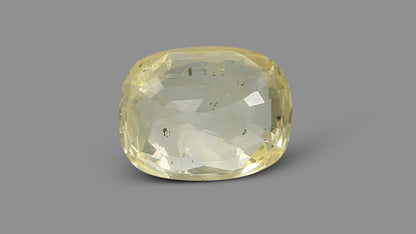 Natural Yellow Sapphire 2.74 Carats / 3.19 Ratti