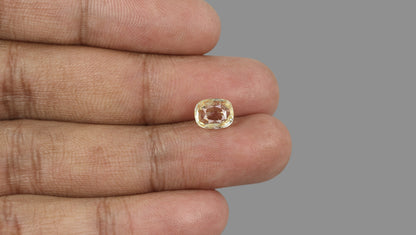Natural Yellow Sapphire 2.74 Carats / 3.19 Ratti