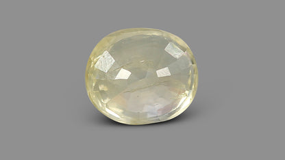 Natural Yellow Sapphire 3.29 Carats / 3.62 Ratti