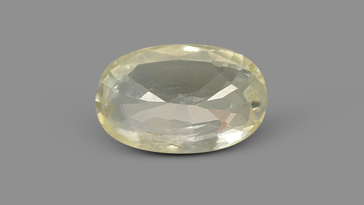 Natural Yellow Sapphire 3.77 Carats / 4.14 Ratti