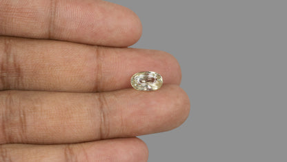 Natural Yellow Sapphire 3.77 Carats / 4.14 Ratti