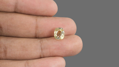 Natural Yellow Sapphire 4.26 Carats / 4.68 Ratti
