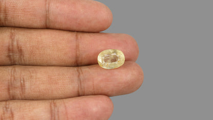 Natural Yellow Sapphire 8.33 Carats / 9.15 Ratti