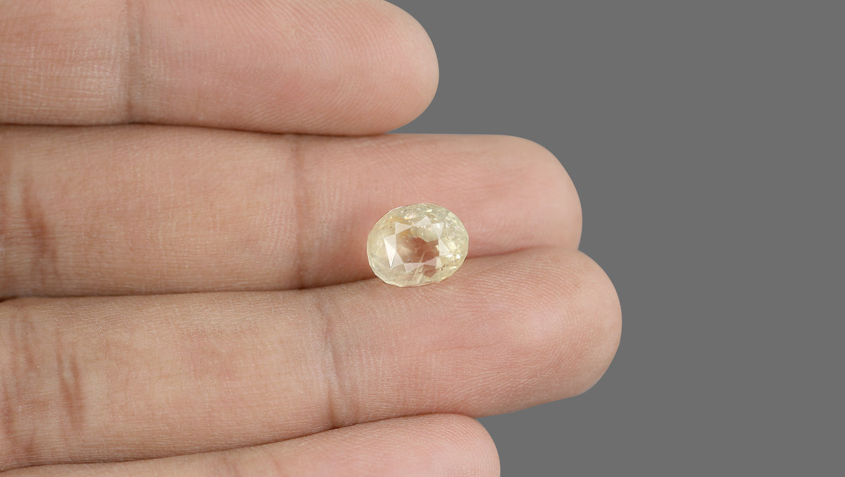 Natural Yellow Sapphire 6.91 Carats / 7.59 Ratti