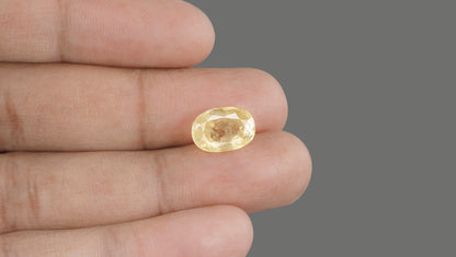 Natural Yellow Sapphire 7.58 Carats / 8.33 Ratti