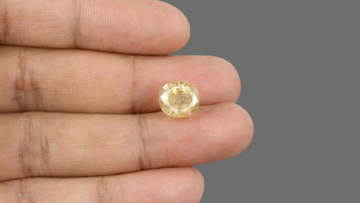 Natural Yellow Sapphire 9.36 Carats / 10.29 Ratti