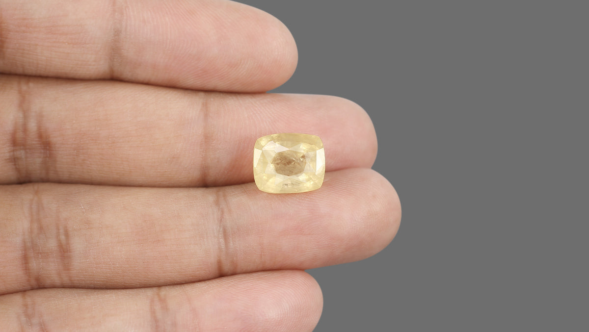 Natural Yellow Sapphire 8.45 Carats / 9.29 Ratti