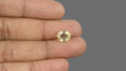 Natural Yellow Sapphire 5.26 Carats / 5.78 Ratti