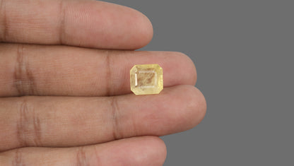 Natural Yellow Sapphire 7.75 Carats / 8.52 Ratti