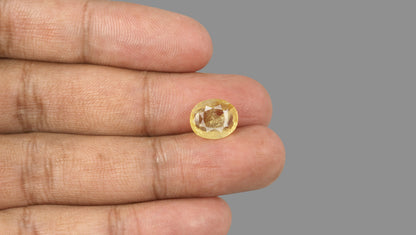 Natural Yellow Sapphire 5.43 Carats / 5.97 Ratti