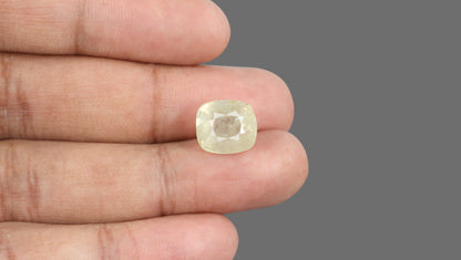 Natural Yellow Sapphire 10.25 Carats / 11.26 Ratti