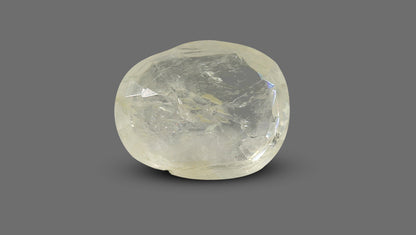Natural Yellow Sapphire 4.09 Carats / 4.49 Ratti