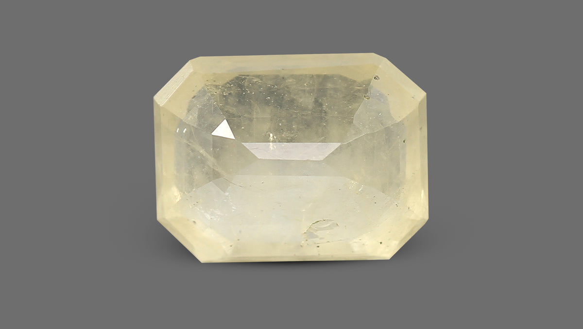 Natural Yellow Sapphire 10.17 Carats / 11.18 Ratti